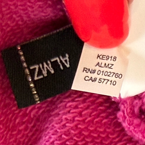 Kate Spade Embroidered Logo Crewneck Sweatshirt Women’s size L Magenta Lipstick - Picture 8 of 11